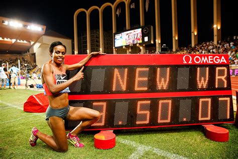 Genzebe Smashes 1500m World Record at Tadias Magazine