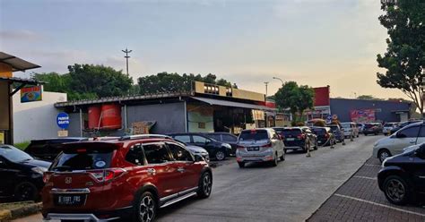 Puncak Arus Balik Rest Area Km Tol Cipali Membeludak Okezone