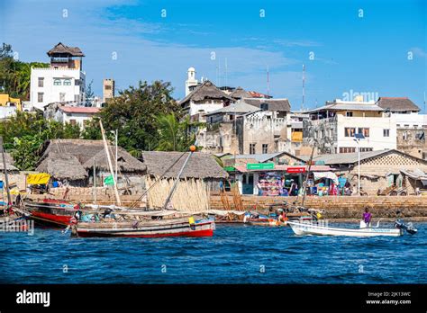 Traditional Swahili architecture, Lamu Town, UNESCO World Heritage Site ...