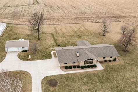 1766 Fernow Rd Marion Ia 52302 Mls 2400696 Redfin