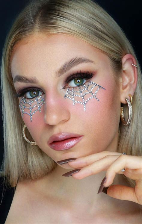 Creative Halloween Makeup Looks Glam Spider Web