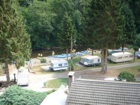 Camping Paradiso Au Bord De La Lesse Hulsonniaux