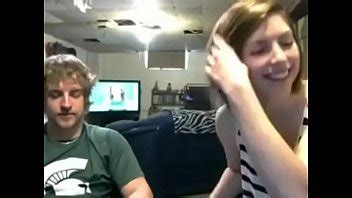 couple teen sucer doigté fumer sur cam XVIDEOS