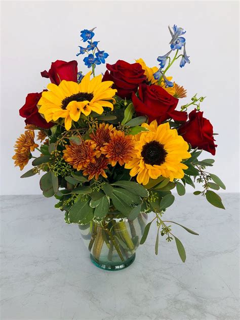 Sunny Skies Cheerful Sunflower Bouquet | Bice's Ft. Worth Florist