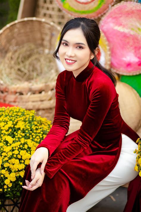 Hot Girl Mi N T Y Khoe Nhan S C Ng T Ng O Trong T O D I N T T H T