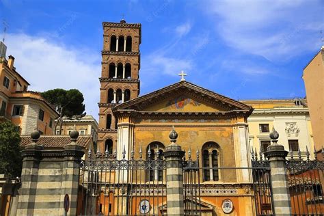 Churches And Art In Rome