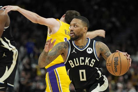 Lillard Available Antetokounmpo Out For Bucks Vs Raptors