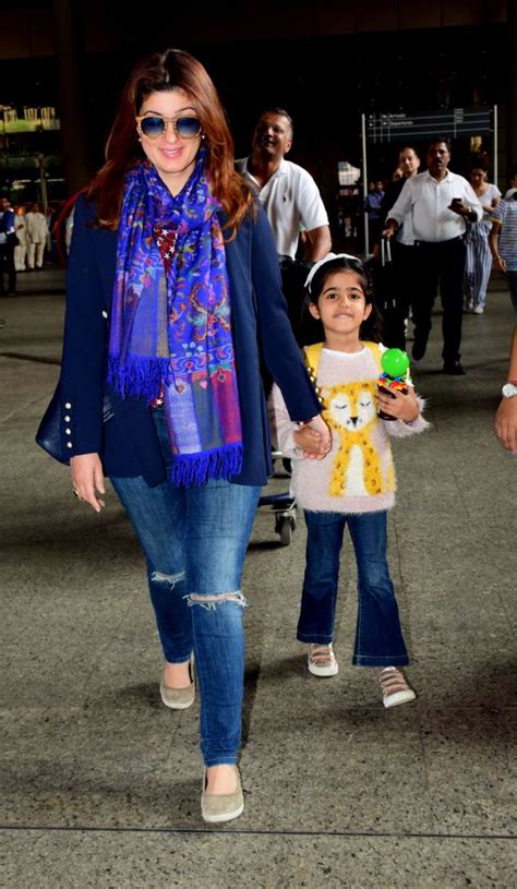 Akshay Kumar and Twinkle Khanna’s daughter Nitara looks cute as a ...