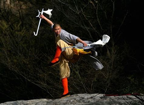 Shaolin Monk With Twin Hook Swords Shaolin Monks Shaolin Shaolin