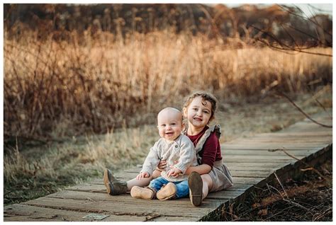 Posing Ideas for Outdoor Family Photography in Boston