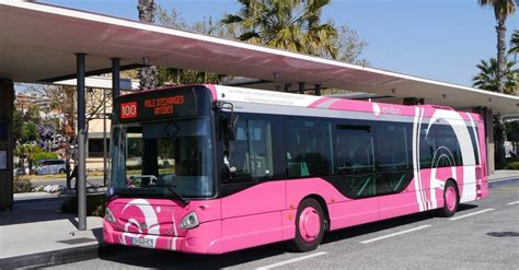 Bus, trains, bikes, taxis... | Office of Tourism official website