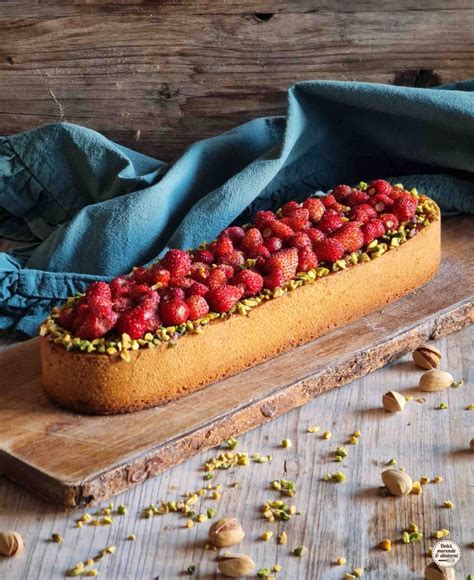 Crostata Con Frolla E Frangipane Al Pistacchio E Confettura Di Fragole