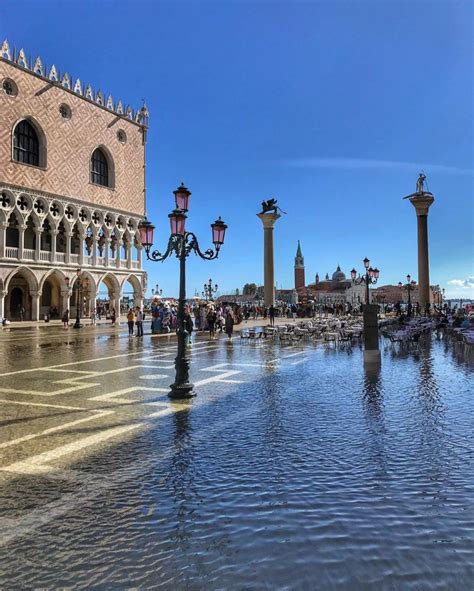 Acqua Alta A Venezia La Marea Tocca I Cm Piazza San Marco Allagata