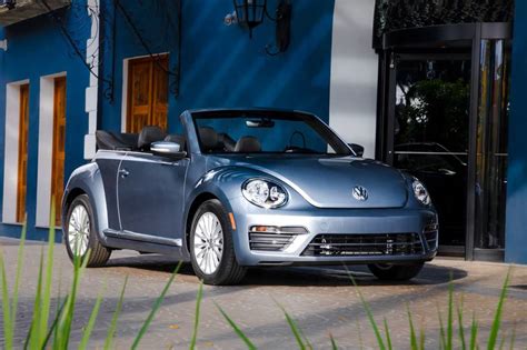 Volkswagen Beetle Convertible Pictures Photos Edmunds