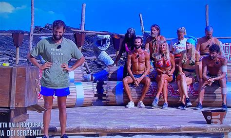 Isola dei Famosi 29 maggio nominati eliminati e chi è il primo finalista