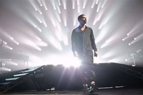 Drake drops a huge bombshell on the Grammy Awards!