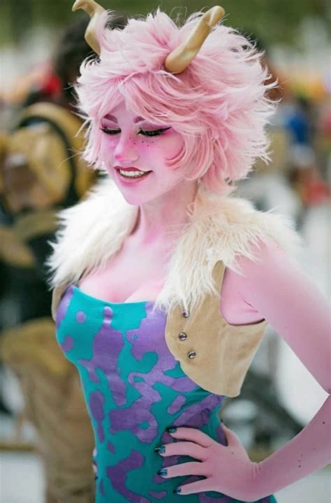 My Hero Academia 10 Amazing Mina Ashido Cosplay That Look