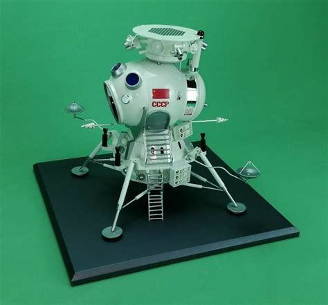 1:20 Scale Model of Soviet LK Lunar Lander, Made of Metal and Plastic ...