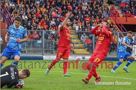 Como Vs Catanzaro Foto Photogallery