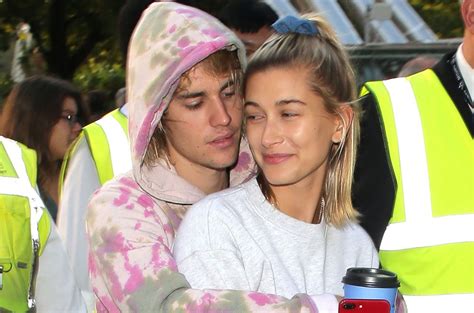 Justin And Hailey Bieber Kick Off 2020 With A Sweet Kiss See Their