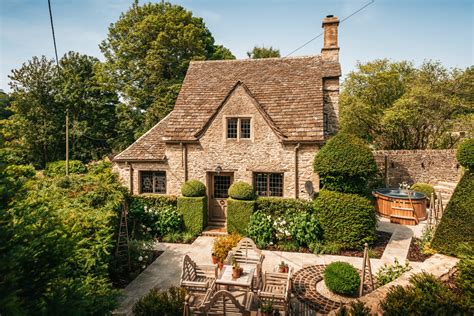 Luxury Cotswolds Cottage For Sale Near Bibury Ablington Glouc