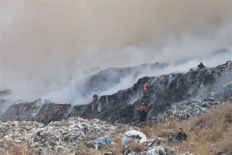 Incendio En Tiradero De Tepotzotlán Cumple 6 Días Sin Ser Sofocado La Jornada Estado De México