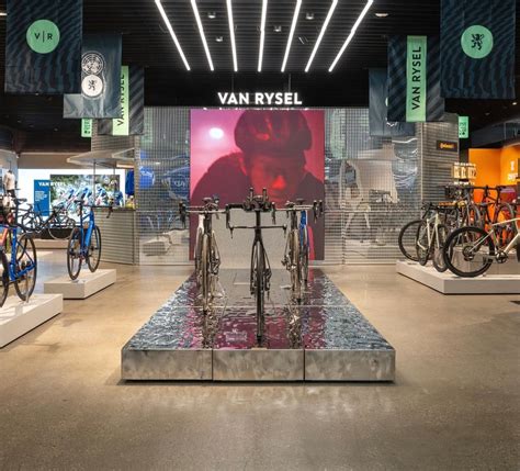 Van Rysel opens its first store and reveals that it wants to be one of the top five cycling brands