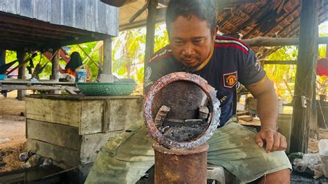 Knife Making Forging A Sharp Bending Knife From The Rusty Bearing