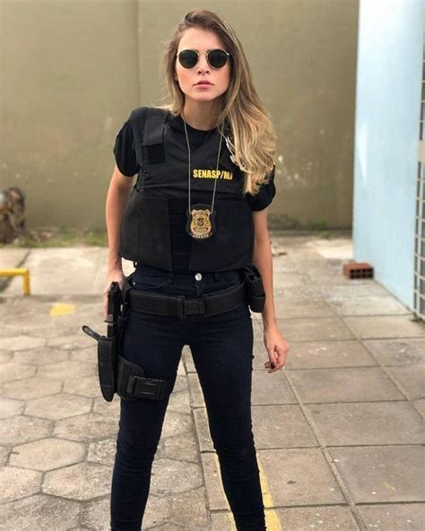 Pin De Greg Em Women In Uniform Fardas Profissionais Fantasia