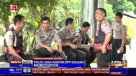 Belasan Polisi Berjaga Di Kantor Dpp Golkar Youtube