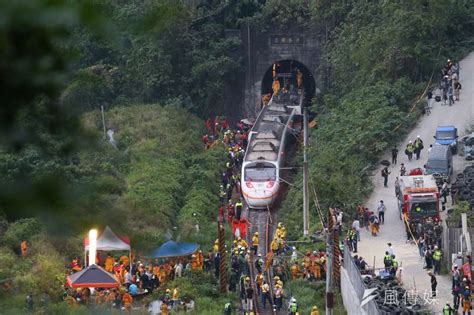 致命時間點曝光！204次自強號通過逃死劫 太魯閣號15分鐘後遭撞脫軌 風傳媒