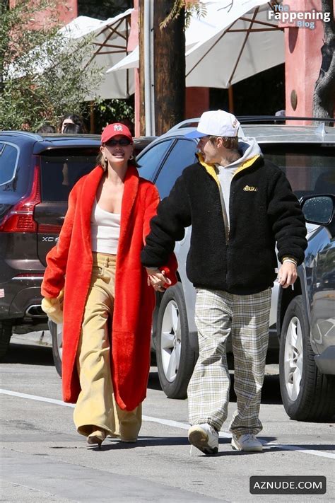 Hailey Baldwin Seen With Justin Bieber Holding Hands And Sharing A Hot Kiss As They Exit The