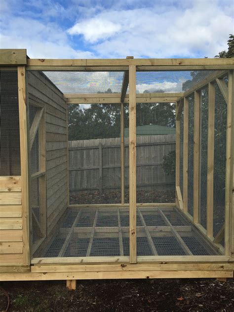 Custom Built Aviaries Cubby Central