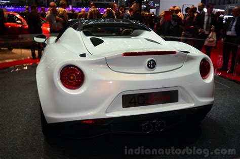 Alfa Romeo 4C Spider rear profile - Geneva Live