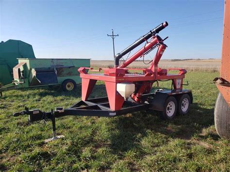 Friesen Seed Titan 2 Box Seed Tender Adam Marshall Land And Auction Llc