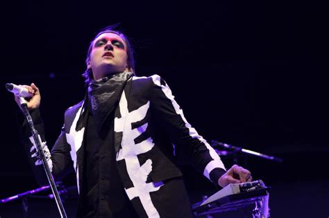 Watch Arcade Fire Perform Reflektor Outtake Get Right Live