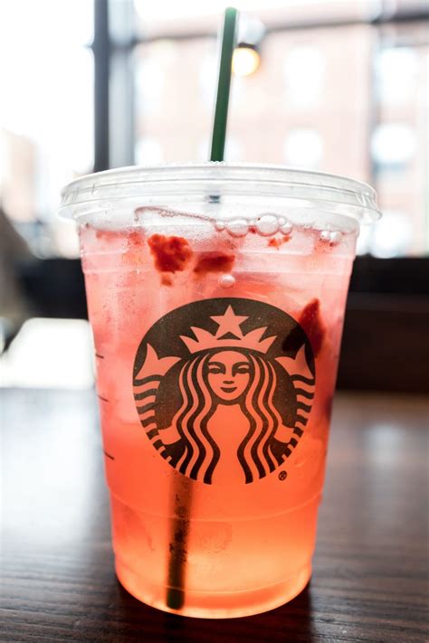 25 Best Starbucks Drinks (+ Easy Recipes) - Insanely Good