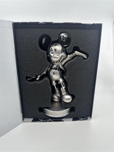 NEW Disney Milestone Statue D23 Mickey Mouse Leader Of The Club