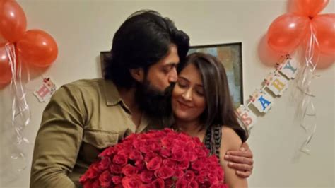 KGF Star Yash Wife Radhika Pandit Celebrate Fourth Wedding Anniversary