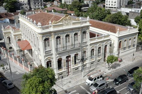 Governo do Pará entrega novo Centro Cultural Palacete Faciola em Belém