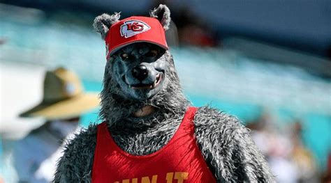 Sports Illustrated Chiefs Superfan Arrested After…