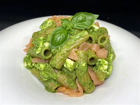 Pasta Armando Tortiglione Integrale Bio Con Pesto Di Rucola E