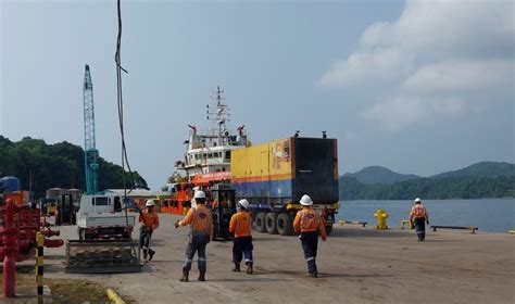 Perkuat Sistem Kelistrikan Pulau Palmatak Anambas Wujud Komitmen PLN