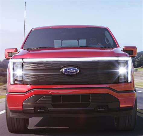 5 Reasons To Wait For The Tesla Cybertruck 5 To Buy The Ford F 150 Lightning Instead