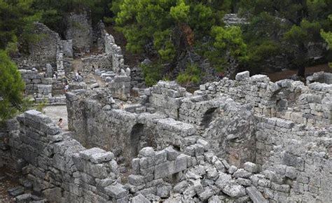 Tarihle Doğanın Bütünleştiği Phaselis Antik Kenti Tatil Seyahat