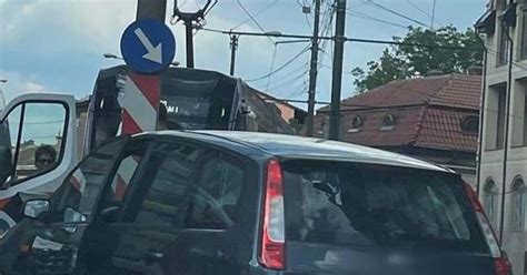 Accident Cu O Victim Provocat De O Oferi Care Nu A Acordat