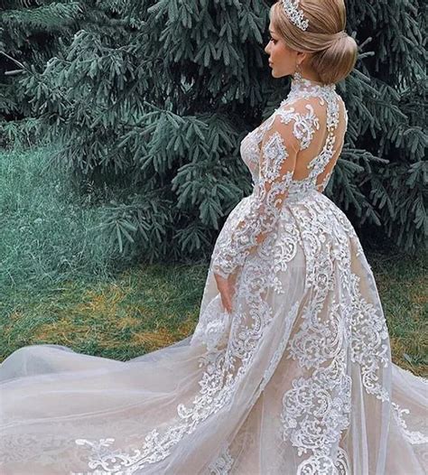 Exquisite Dubai High Neck Wedding Dress With Detachable Train High