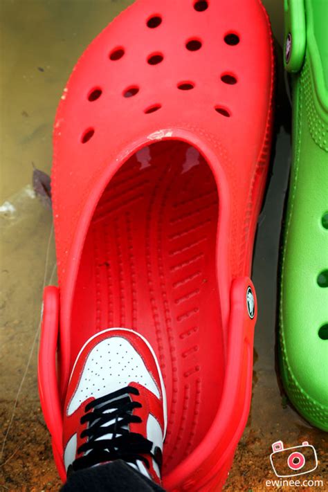 ewinee.com: CROCS FOOTWEAR HUGE