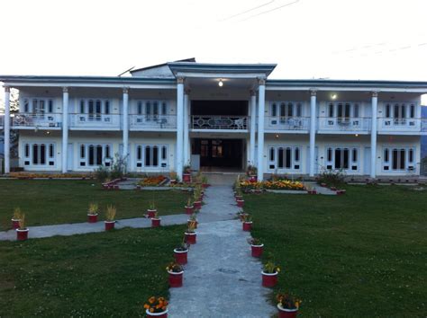 hill top hotel hotels  shogran  pakistan tours