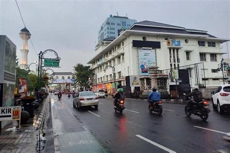 Bandung Raya Diguyur Hujan Ringan Pada Siang Atau Sore